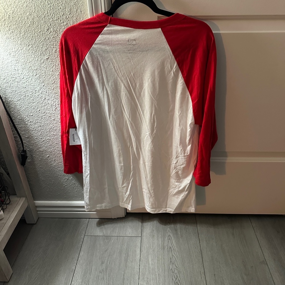 NWT CycleBar Red and White Baseball Tee size Large - Picture 5 of 5